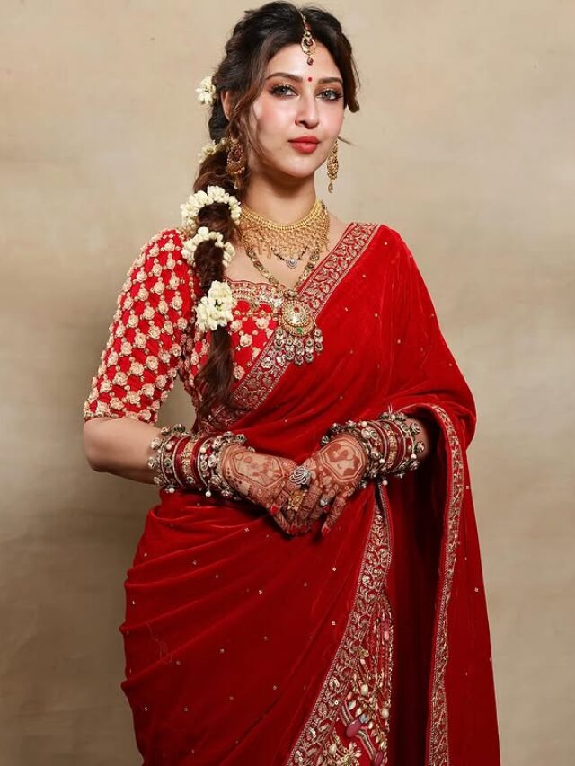 sonarika bhadoria traditional outfits for Savan